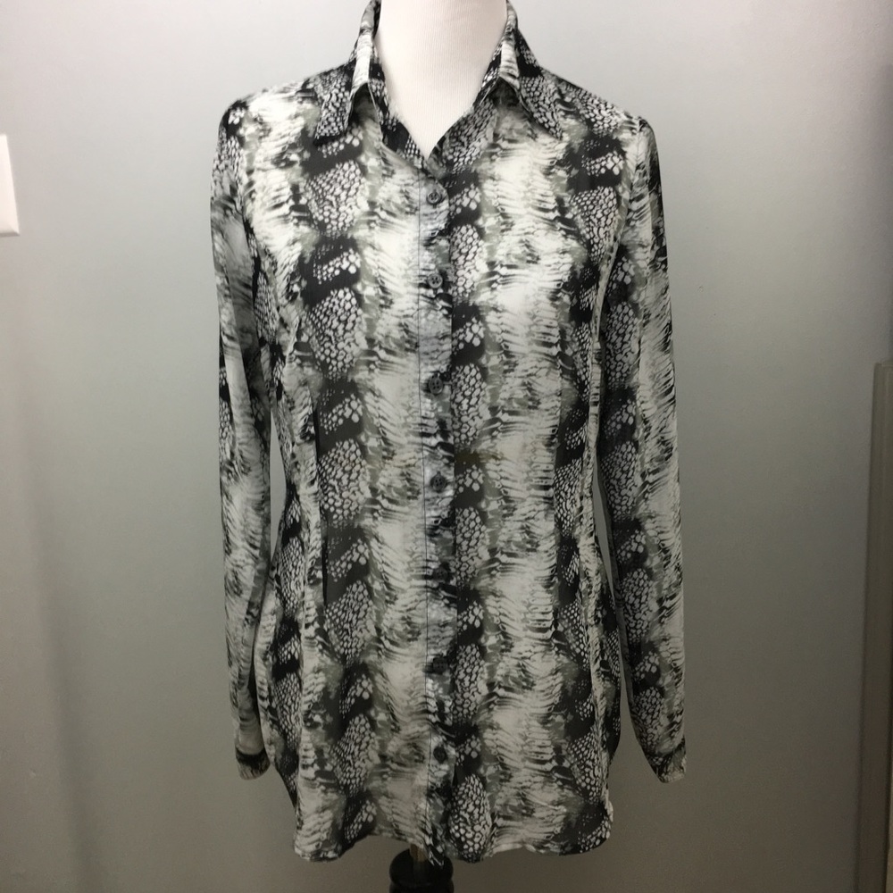 🌸🌸🌸Sold🌸🌸🌸🌸.   CAbi Sheer Womens Geo